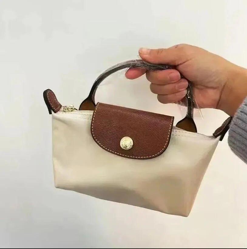 ZABAG |  EL BOLSO QUE PUEDES COMBINAR FACILMENTE CON TU OUTFIT.